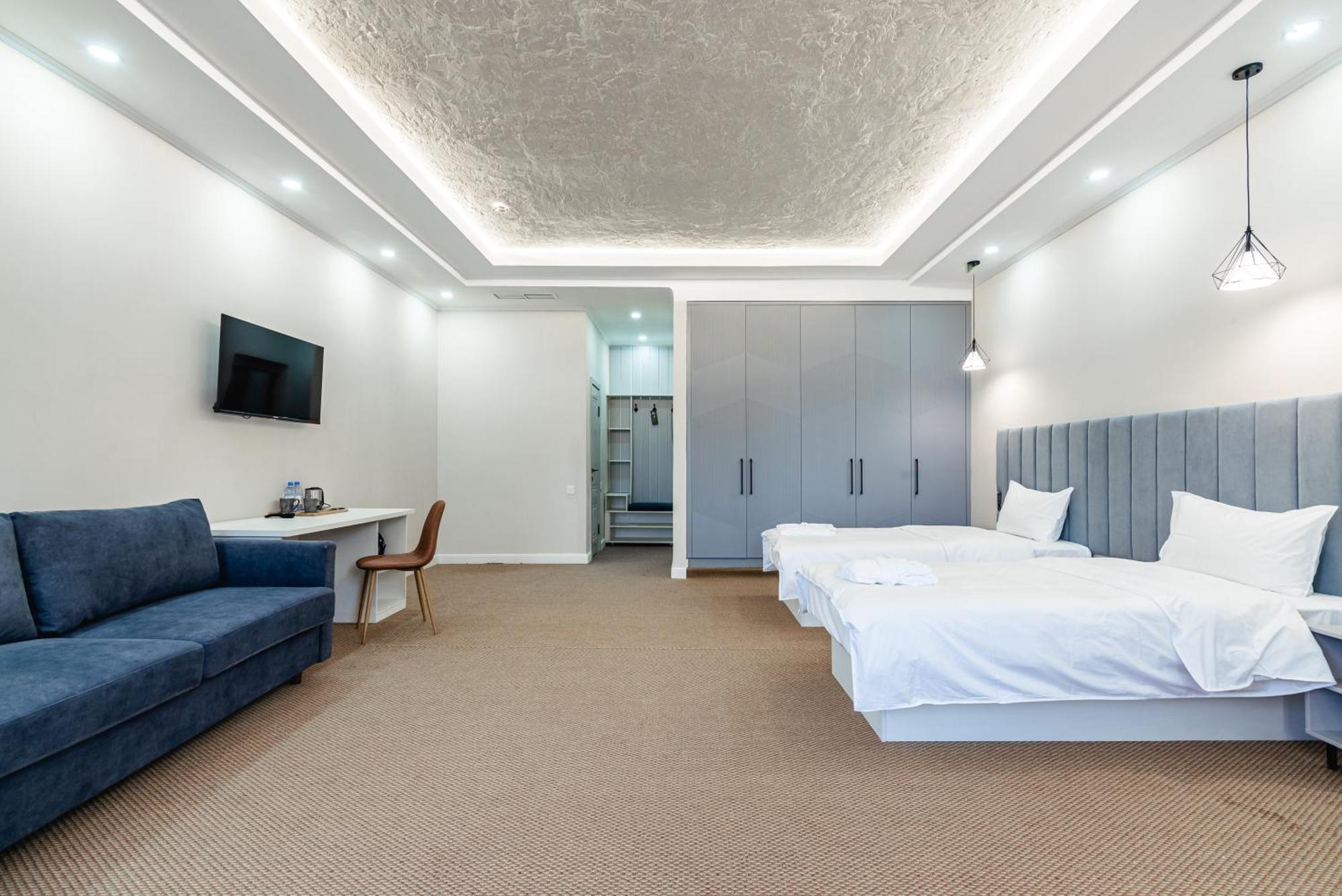 Aykun Hotel Almati Kültér fotó