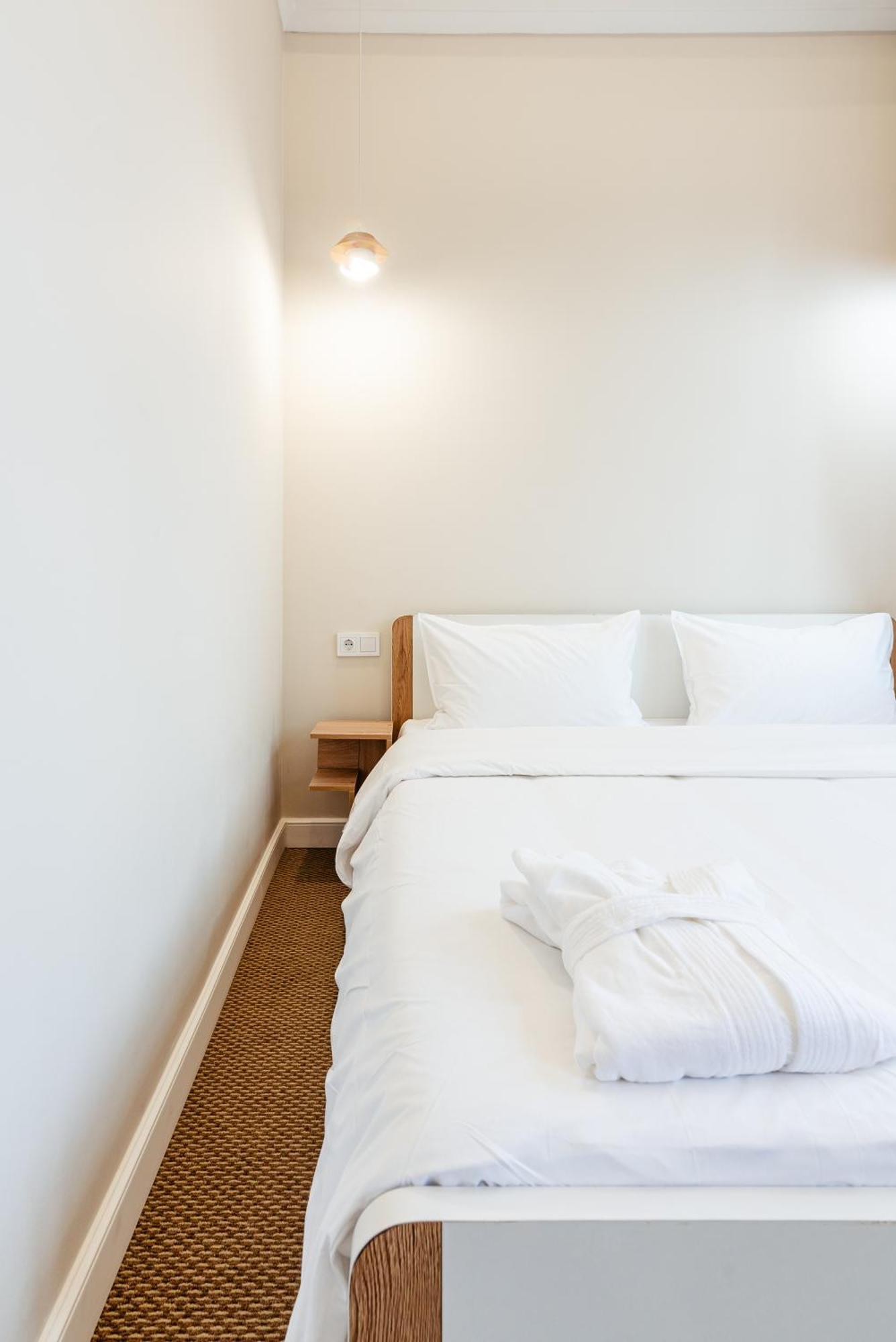 Aykun Hotel Almati Szoba fotó