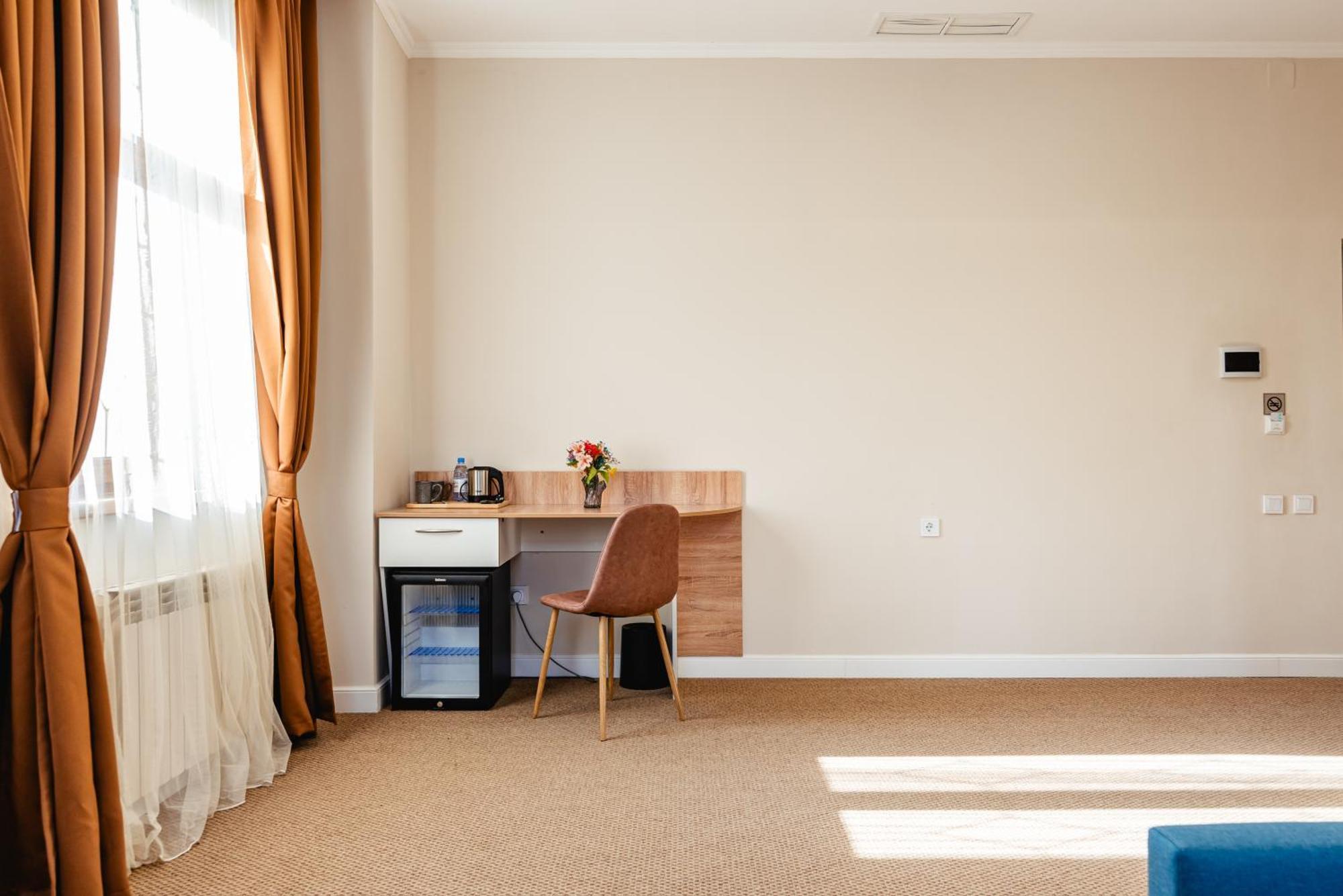Aykun Hotel Almati Kültér fotó