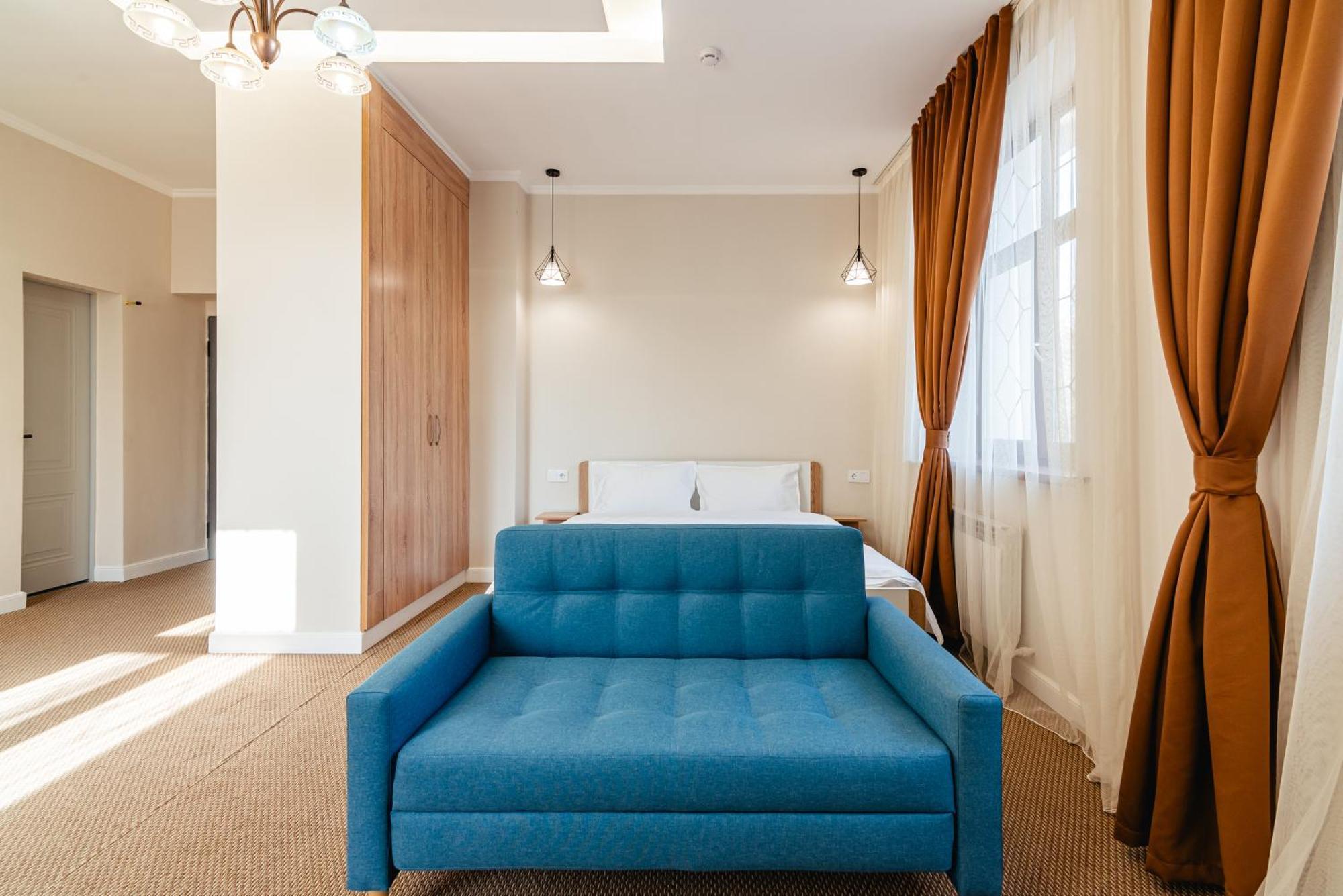 Aykun Hotel Almati Kültér fotó