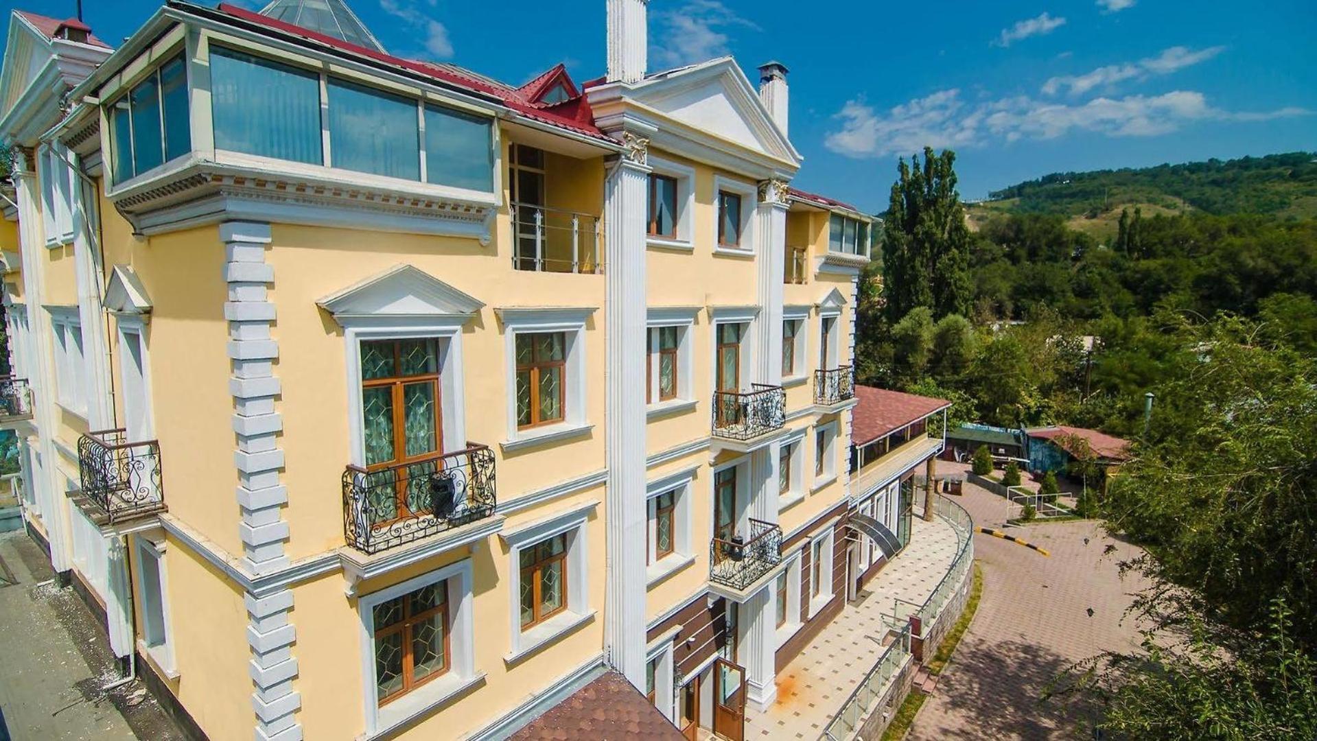 Aykun Hotel Almati Kültér fotó